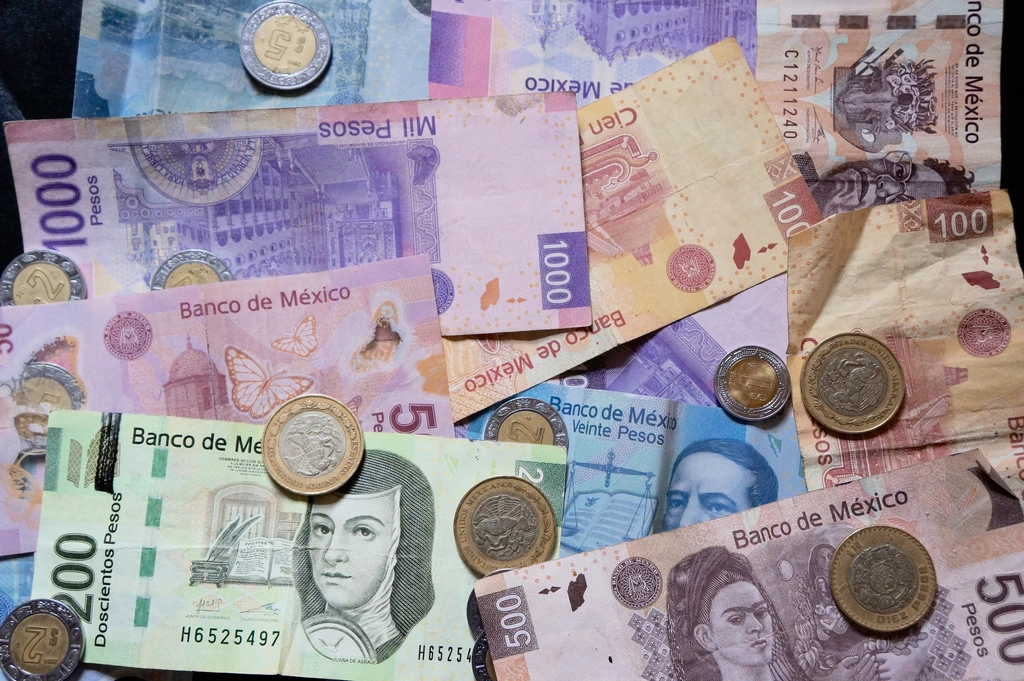 Mexican peso, money & banking